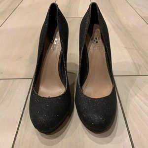 Vince Camuto Glitter Rounded Toe Platform Pumps